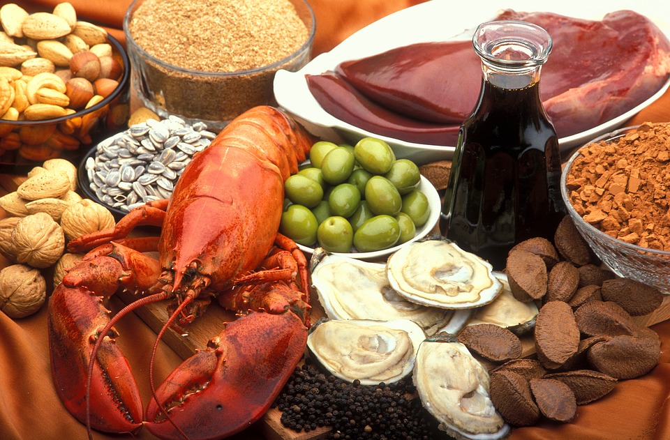 Selenium-rich foods include fish, shellfish, meat, milk, nuts, and eggs | Image: pixabay.com